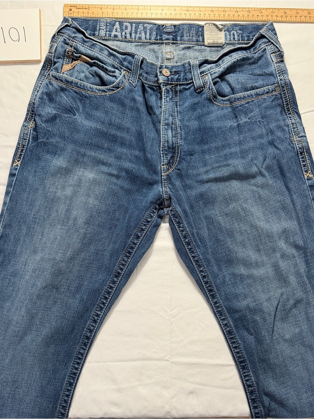 Ariat Men’s Medium Blue Bootcut Jeans